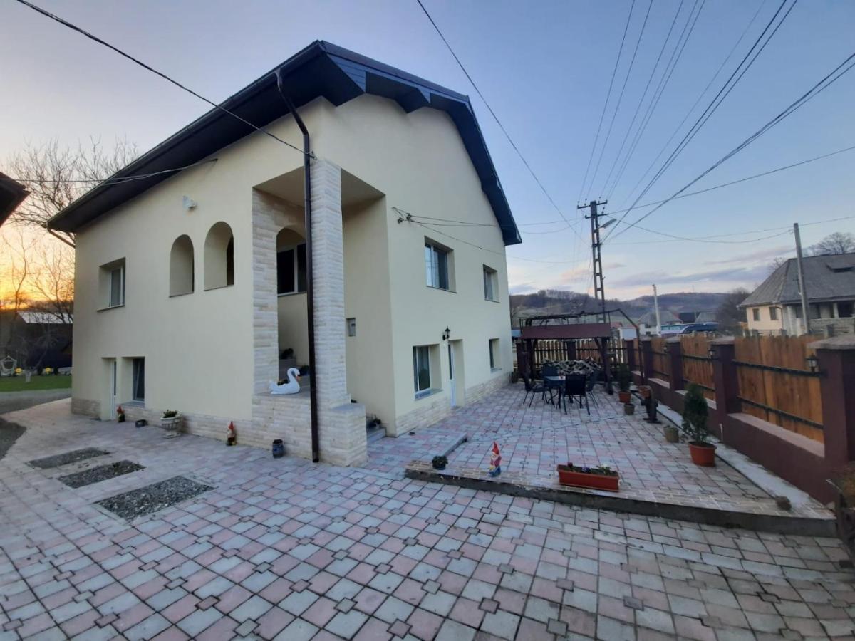 Pensiunea Casa Godja Valeni  Luaran gambar